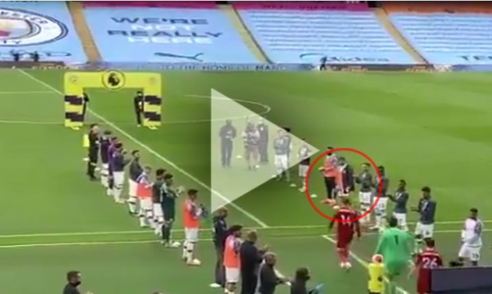 ZACHOWANIE Bernardo Silvy podczas szpaleru dla Liverpoolu... [VIDEO]